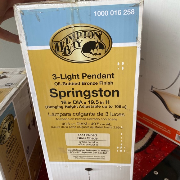 Brand New 3 Light Hanging chandelier sealed - Picture 4 of 5